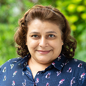 Ms Lavina Kay